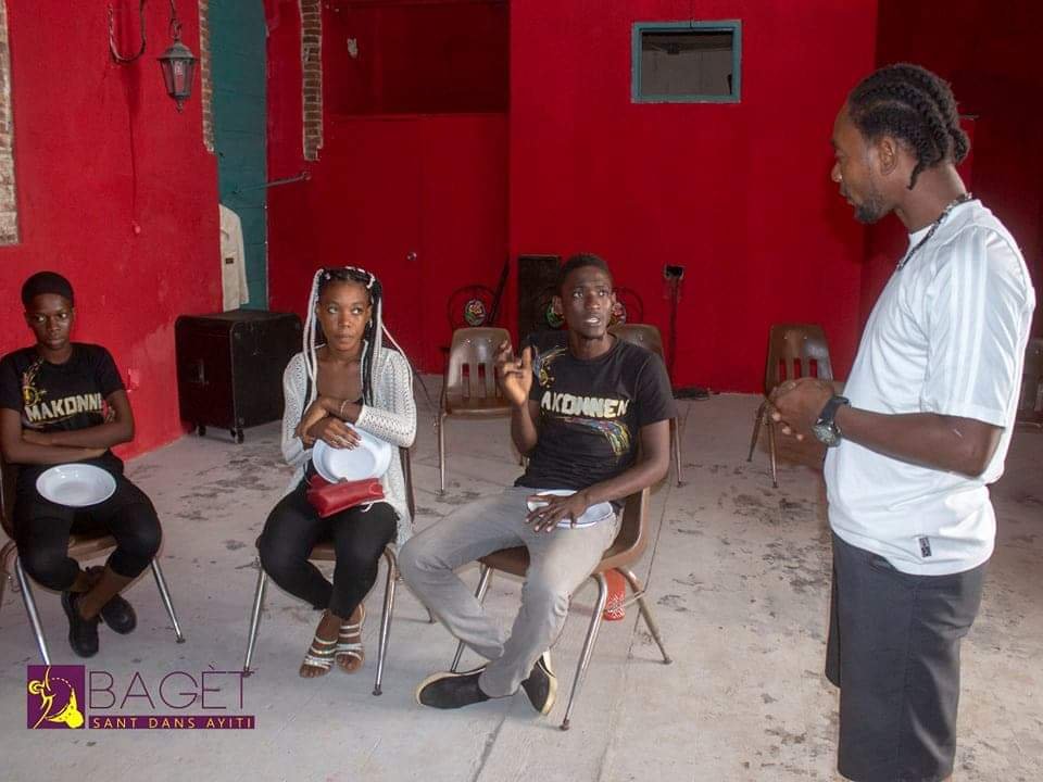 VèVè article